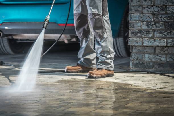 Best Pool Deck Cleaning  in Sunnyside, CA